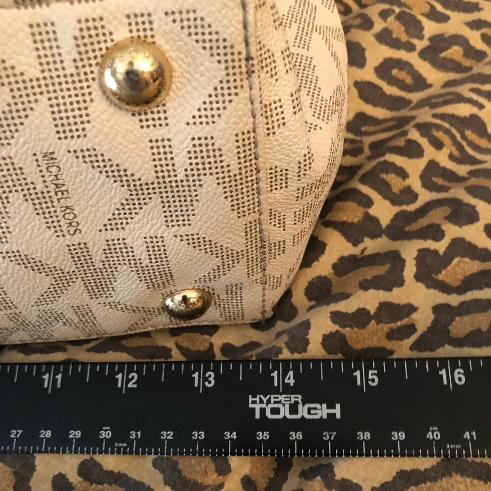 Micheal Kors  large Ivory classic monogram bag gold & tortoise handles - Picture 13 of 16